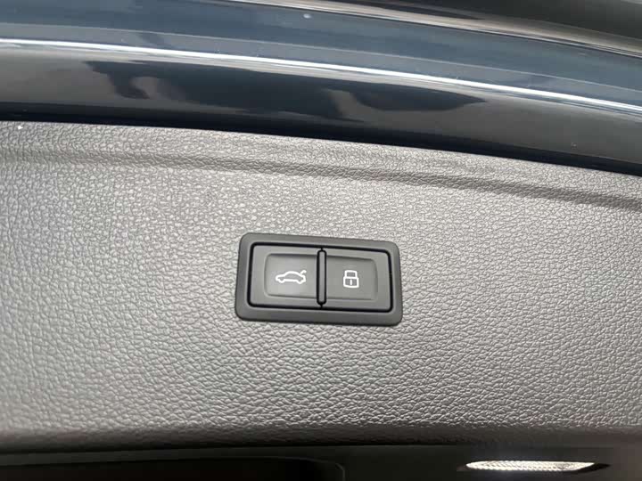Audi Q5L 2025 45 TFSI — фото 32