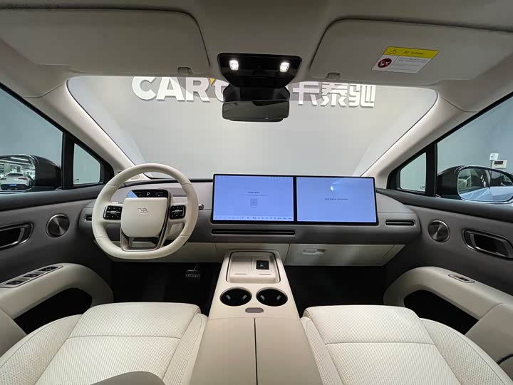 Li Auto i8 2025 — фото 9