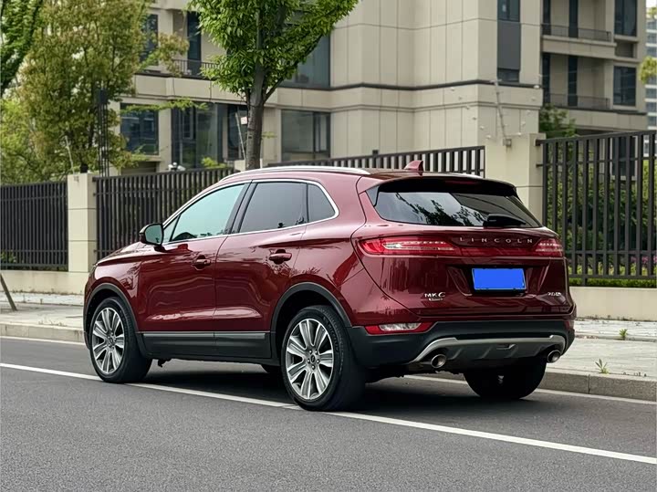 Lincoln MKC 2015 2.0 T 4 WD — фото 4