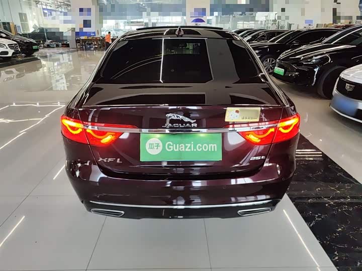 Jaguar XFL 2020 XFL 2.0 T P 250 2 WD — фото 4