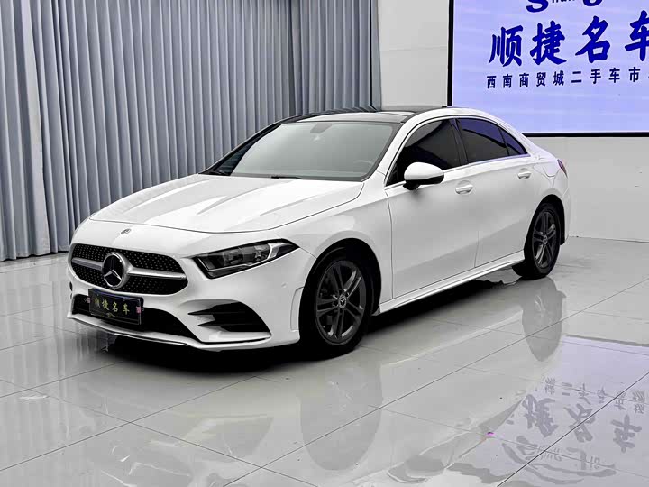 Mercedes-Benz A-Class 2019 A 180 L — фото 4