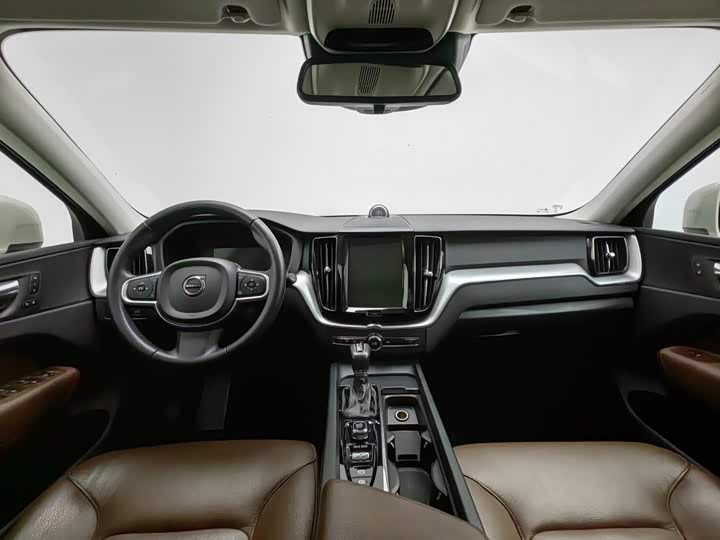 Volvo XC60 T5 полный привод V — фото 5