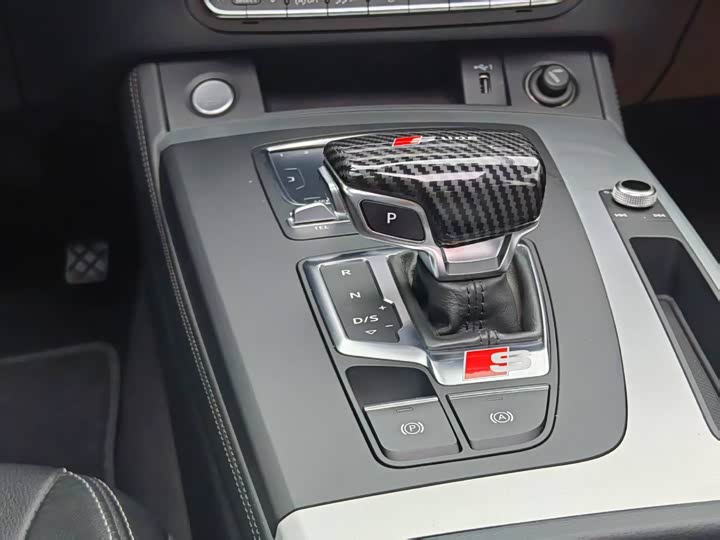 Audi Q5L 2020 45 TFSI Sport — фото 13
