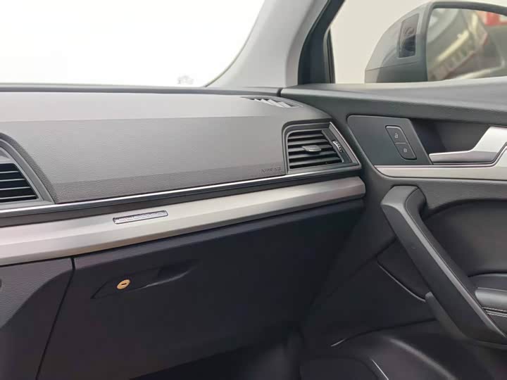 Audi Q5L 2020 45 TFSI Sport — фото 11
