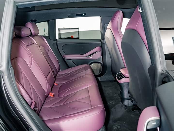 NIO ET5T 2025 75k Wh Touring — фото 21