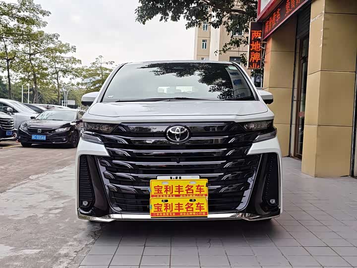 Toyota Vellfire — фото 2