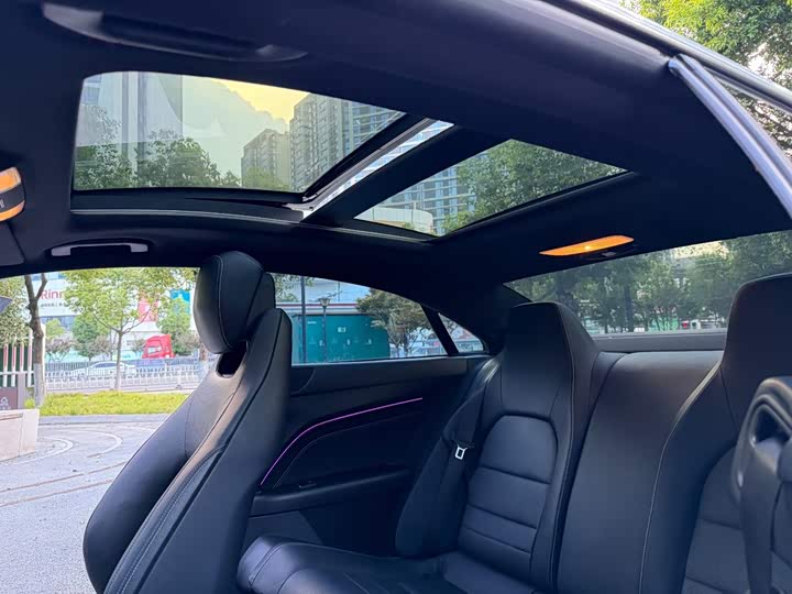 Mercedes-Benz E-Class E 200 — фото 18