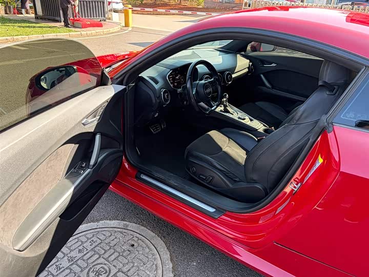 Audi TT 2015 TT Coupe 45 TFSI — фото 26