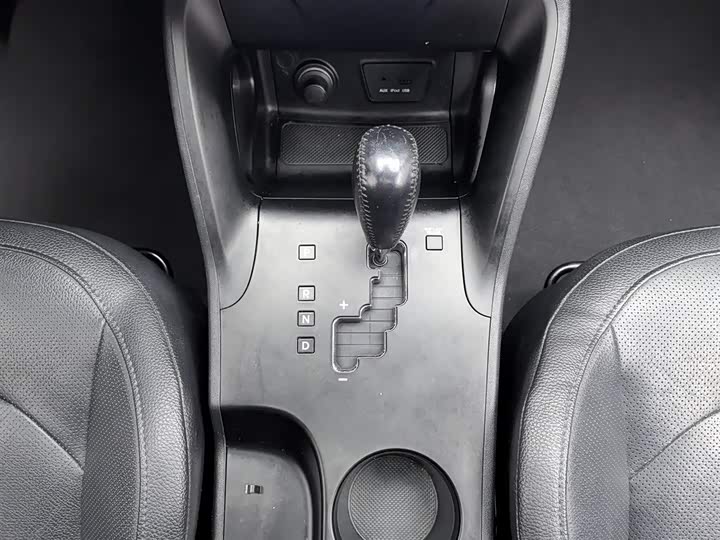 BAIC Hyundaiix 2015 2.0 L AT 2 WD V — фото 13