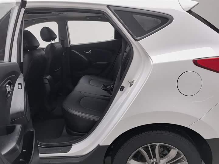 BAIC Hyundaiix 2015 2.0 L AT 2 WD V — фото 15