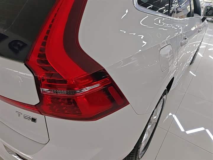 Volvo XC60 2021 T 5 4 WD — фото 8