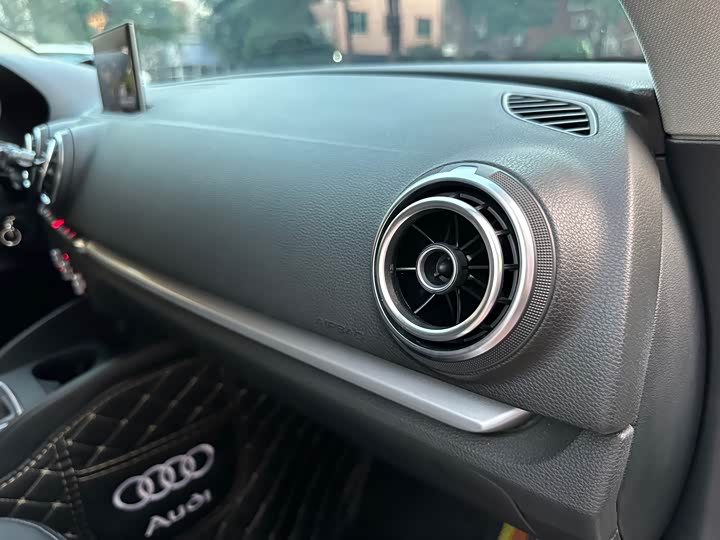 Audi A3 2015 Limousine 35 TFSI MT — фото 22