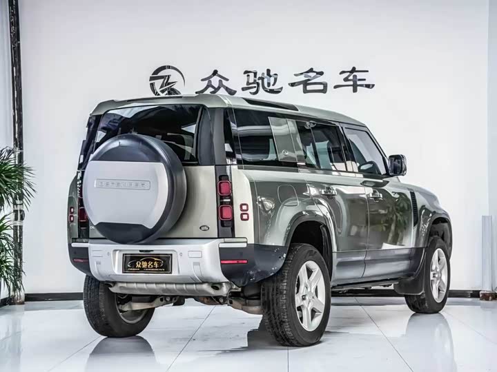Land Rover Defender — фото 10