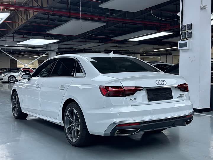 Audi A4L 40 TFSI стиль-динамик — фото 18