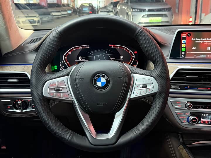 BMW 7 Series 740Li продвинутая люкс-пакет — фото 10