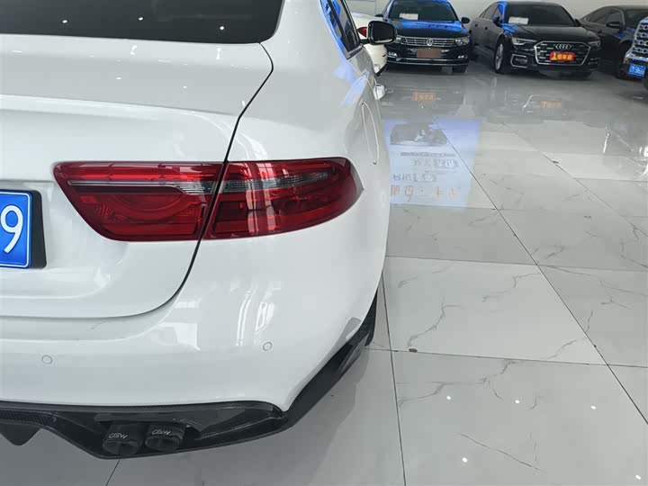 Jaguar XEL 2019 2.0 T 200 PS — фото 8