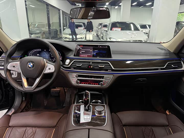 BMW 7-Series 2021 730 Li — фото 7