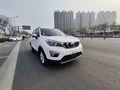 Changan CS15 2016 1.5 L AT — фото 26