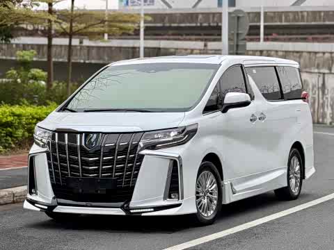 Toyota Alphard — фото 32