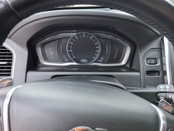 Volvo XC60 2016 T 5 AWD — фото 15