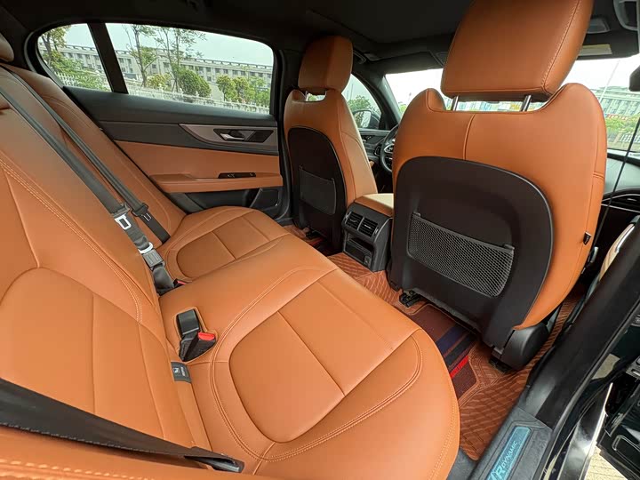 Jaguar XEL 2023 2.0 T 250 PS R-DYNAMIC S — фото 6