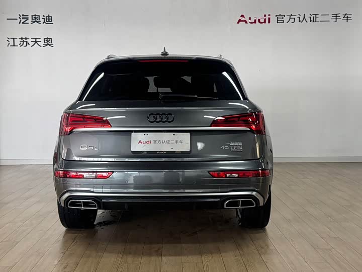 Audi Q5L 2022 40 T — фото 4