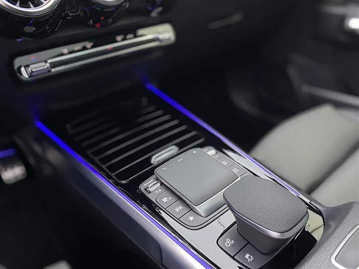 Mercedes-Benz GLB 2022 AMG GLB 35 4 MATIC — фото 18