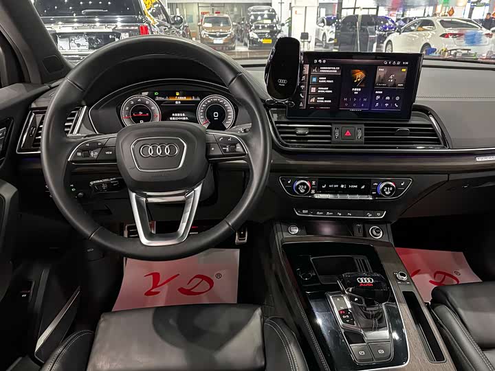 Audi Q5L 2024 45 TFSI — фото 10