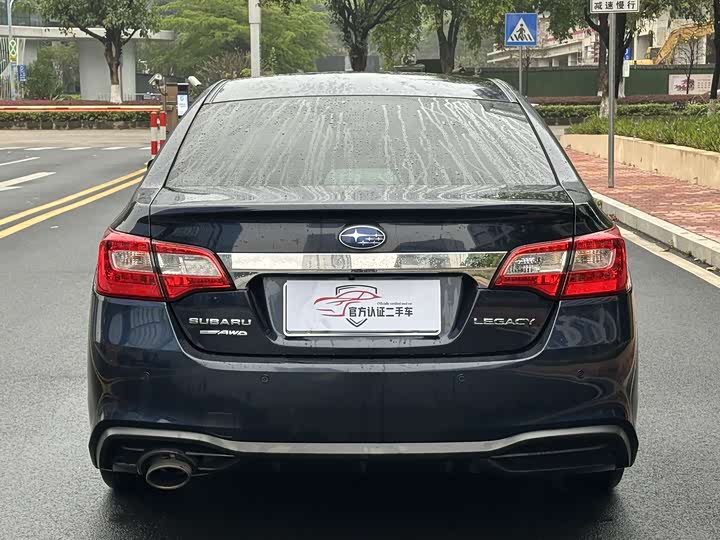 Subaru Legacy — фото 13