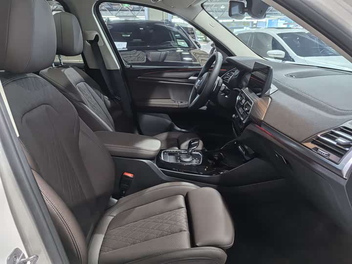 BMW X3 2023 x Drive 30i Leading M — фото 16