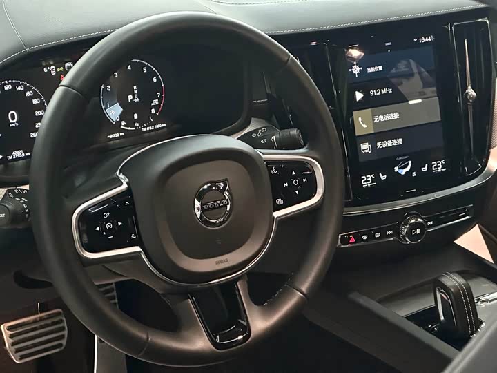 Volvo V60 2022 B 5 — фото 12