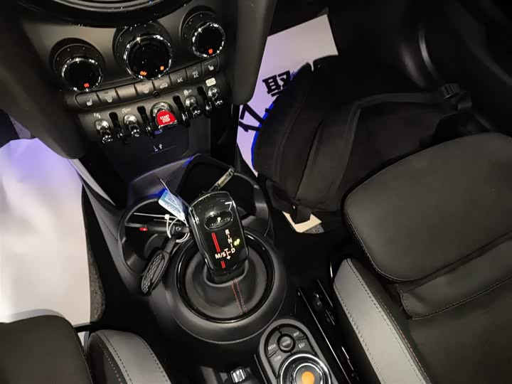 MINI Hatch — фото 14