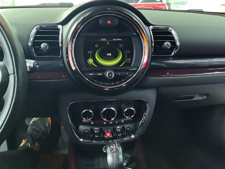 MINI Clubman — фото 5