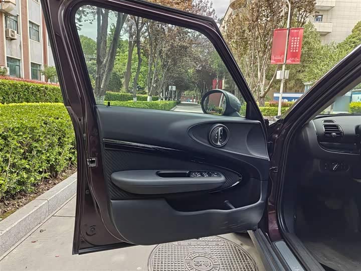 MINI Clubman — фото 5