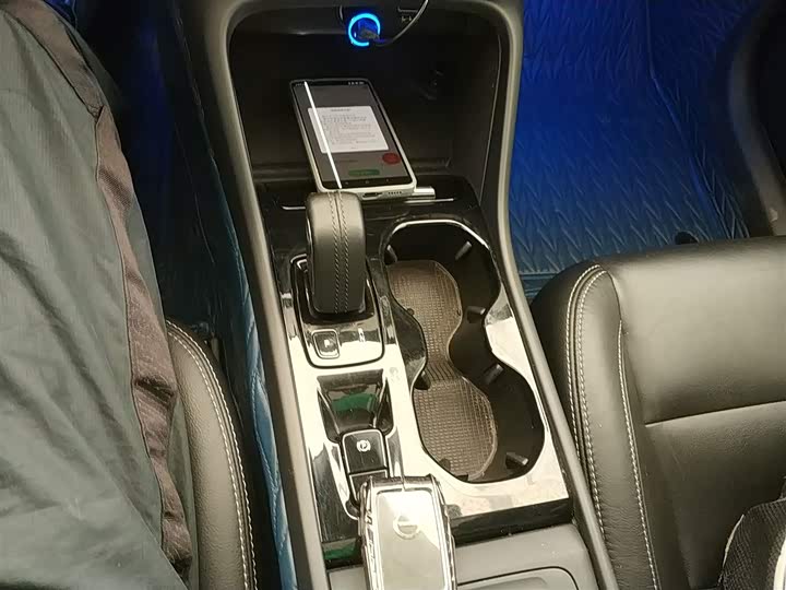 Volvo XC40 2020 T 3 — фото 10
