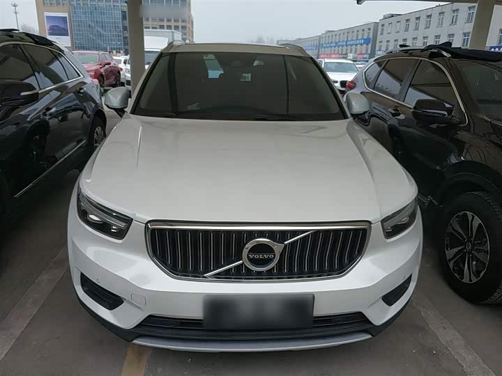 Volvo XC40 2020 T 3 — фото 3