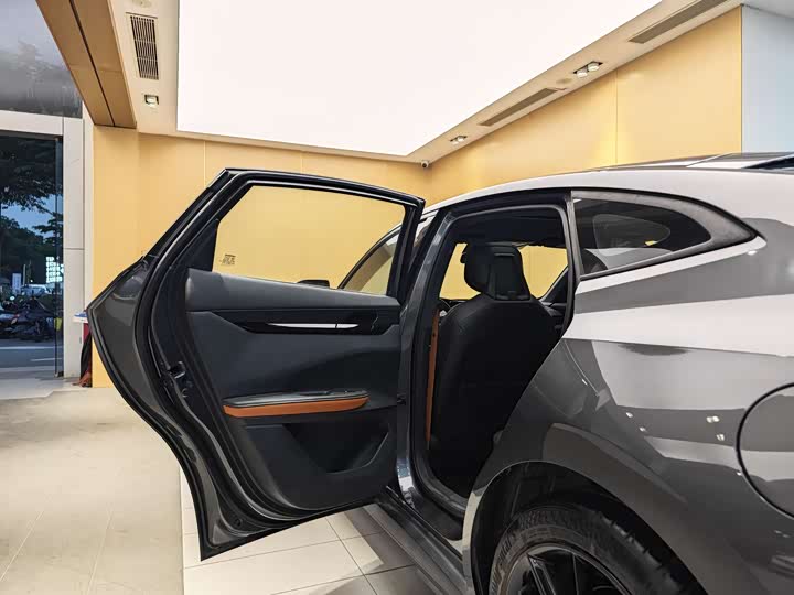 Changan UNI-V 2022 1.5 T — фото 22