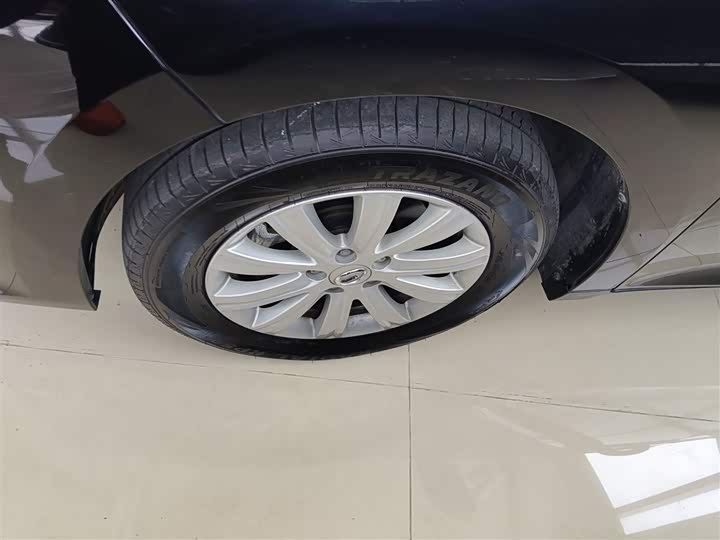 Trumpchi M6 2021 270 T DCT ( ) — фото 23