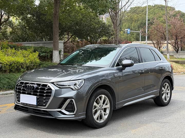 Audi Q3 2019 35 TFSI — фото 1