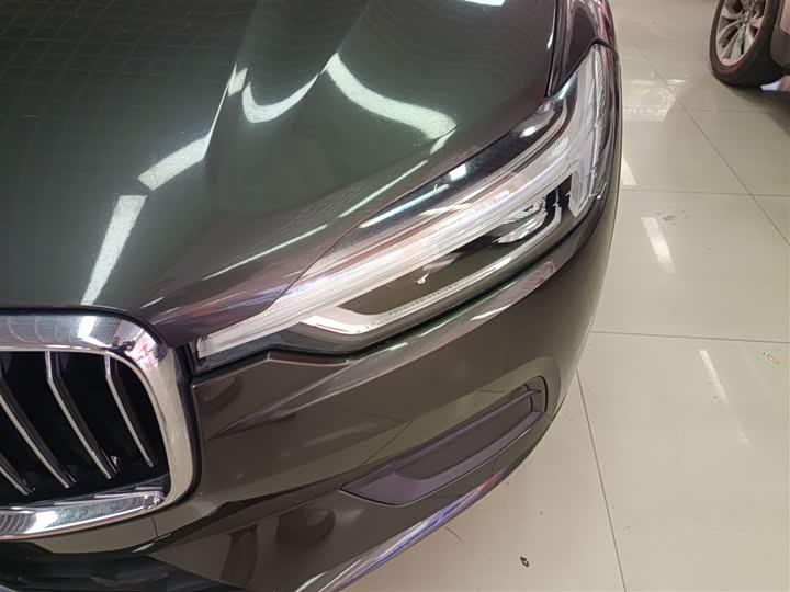 Volvo XC60 2019 T 5 4 WD VI — фото 18