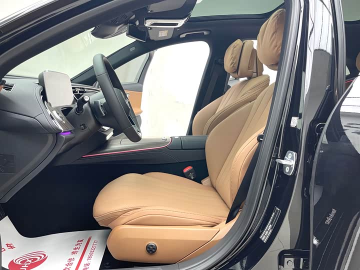 Mercedes-Benz E-Class 2025 E 300 L — фото 8
