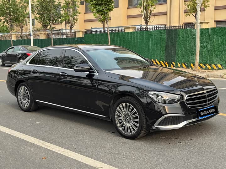 Mercedes-Benz E-Class 2021 E 300 L Luxury — фото 3
