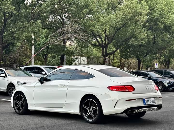 Mercedes-Benz C-Class C 200 — фото 10