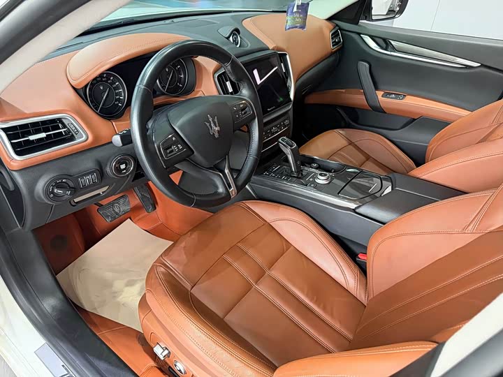 Maserati Ghibli 2021 3.0 T Gran Sport — фото 5