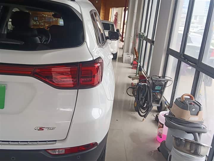 Changan CS75 2022 1.5 T DCTPremium — фото 8
