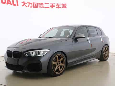 BMW 1-Series 2018 M 140i — фото 17