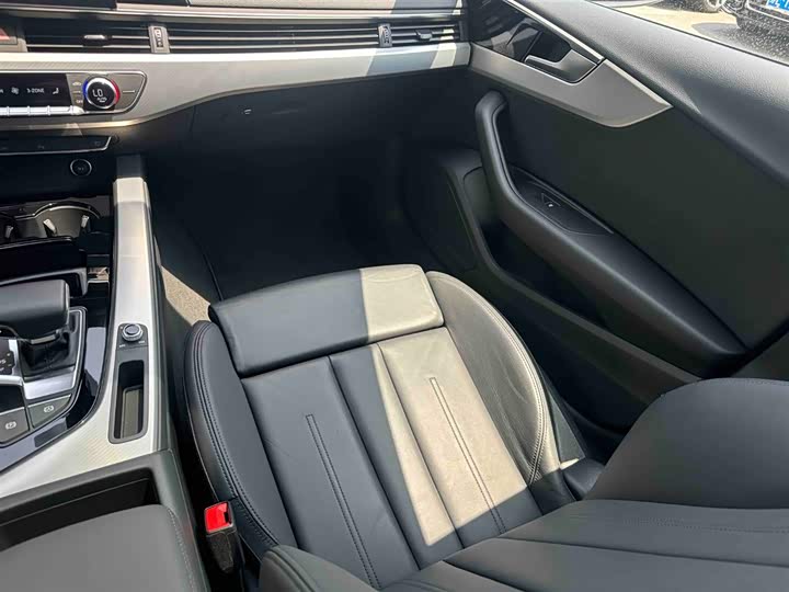 Audi A5 2024 Sportback 40 TFSI — фото 15
