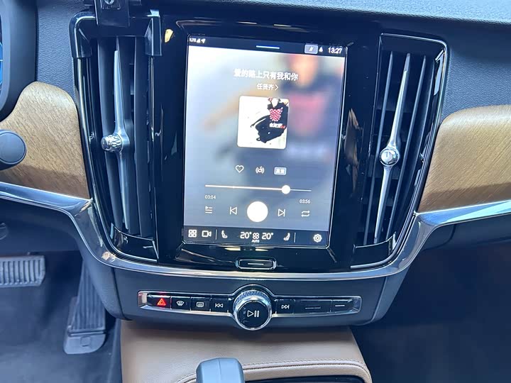 Volvo S90 Hybrid 2024 Hybrid 4 WD — фото 15