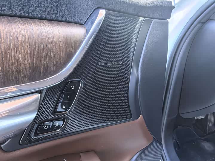 Volvo V90 2023 Cross Country B 5 AWD — фото 13