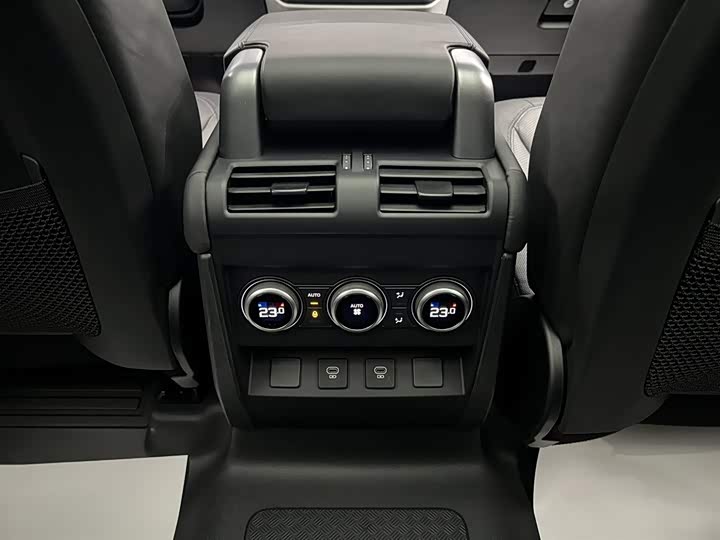 Land Rover Defender — фото 24